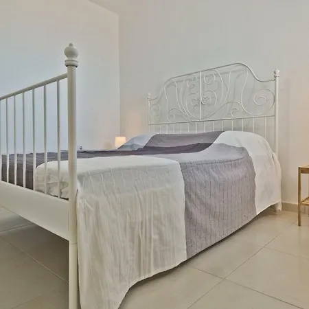 Thalassa Villa *